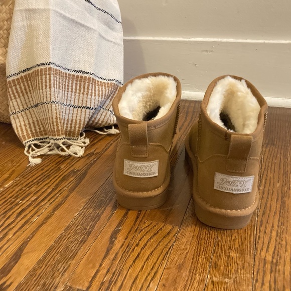 Ultra Mini Style Faux Suede Winter Boots sz 39 - Picture 4 of 8